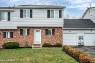 4 Osprey Court, Howell, NJ 07731