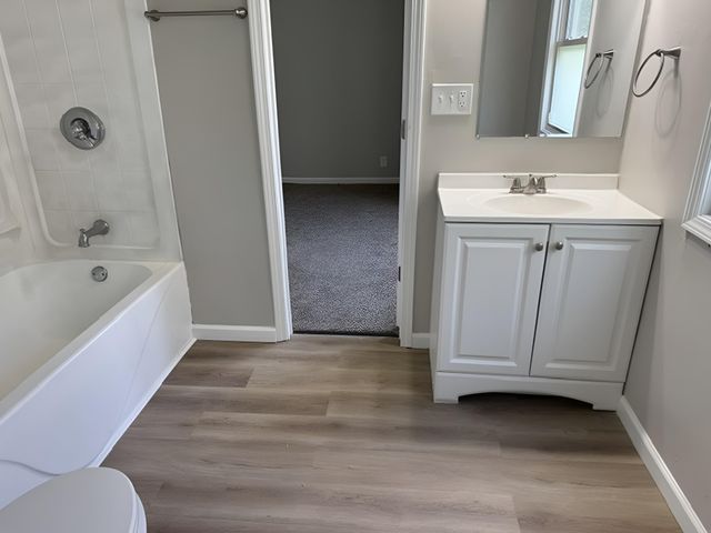 1822 SE Mt Vernon Road, Cedar Rapids, IA 52403