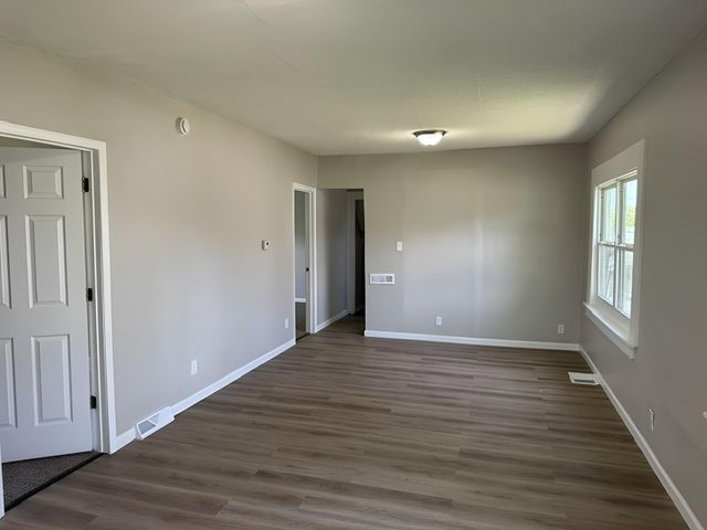 1822 SE Mt Vernon Road, Cedar Rapids, IA 52403