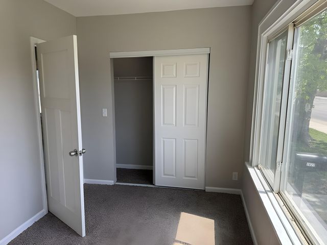 1822 SE Mt Vernon Road, Cedar Rapids, IA 52403