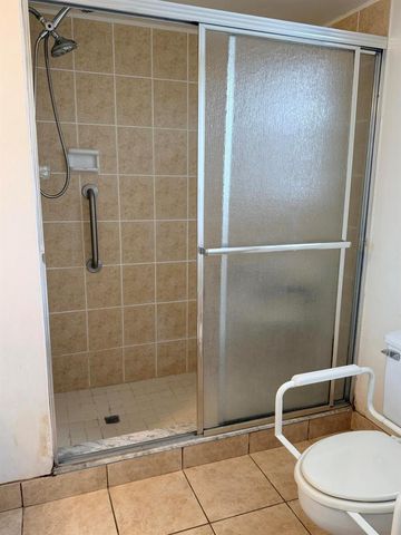 3836 Via Poinciana 306, Lake Worth, FL 33467