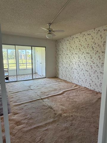 3836 Via Poinciana 306, Lake Worth, FL 33467