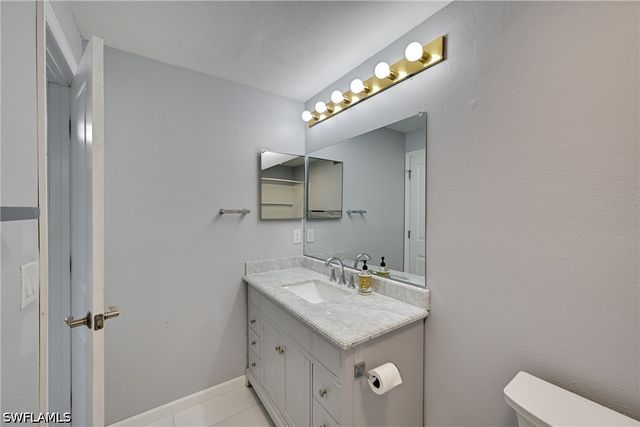 5712 Foxlake DR 3, North Fort Myers, FL 33917