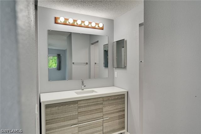5712 Foxlake DR 3, North Fort Myers, FL 33917