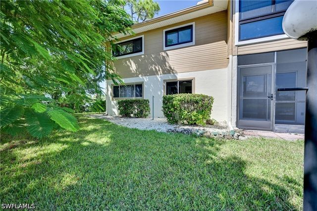 5712 Foxlake DR 3, North Fort Myers, FL 33917