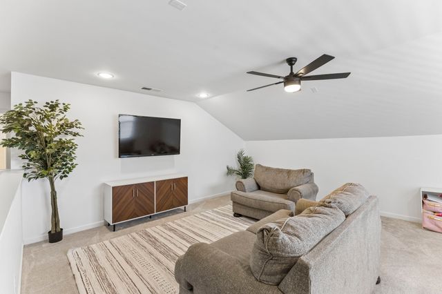 744 Bench Ln, Mount Juliet, TN 37122