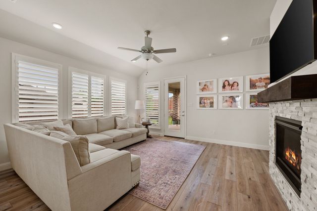 14205 Spitfire Trail, Fort Worth, TX 76262