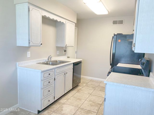 10417 N 95TH Drive B, Peoria, AZ 85345