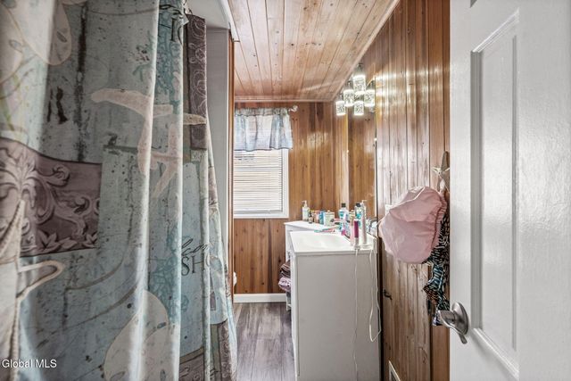 3037 Cox Avenue, Rotterdam, NY 12306