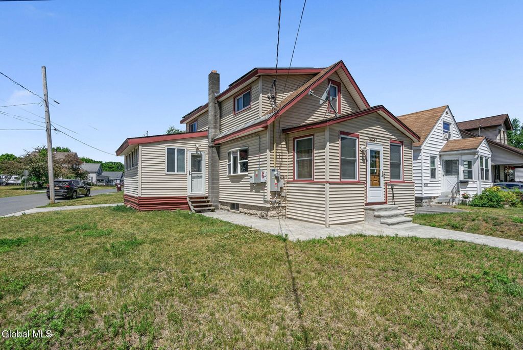 3037 Cox Avenue, Rotterdam, NY 12306