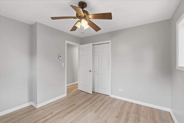 693 Minerva Avenue, Wauconda, IL 60084