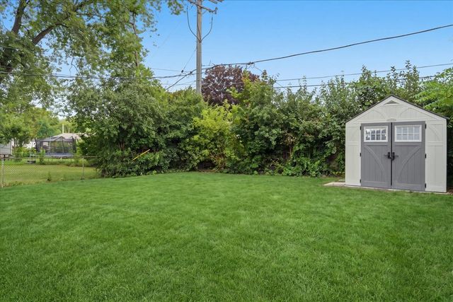 693 Minerva Avenue, Wauconda, IL 60084