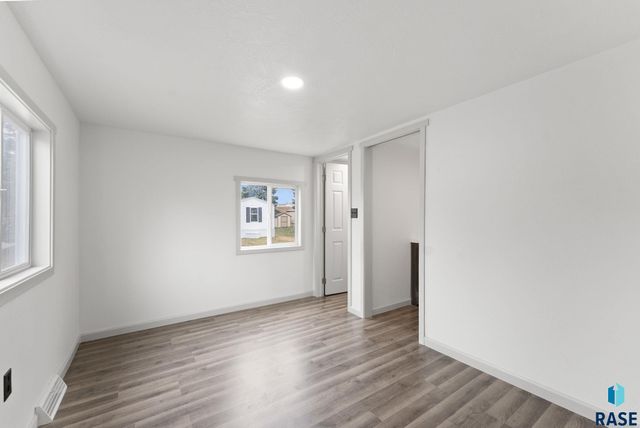 808 S Beta Pl Place, Sioux Falls, SD 67106