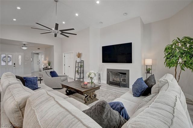 5429 Painted Sunrise Drive, Las Vegas, NV 89149