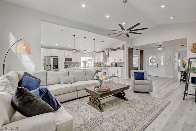 5429 Painted Sunrise Drive, Las Vegas, NV 89149