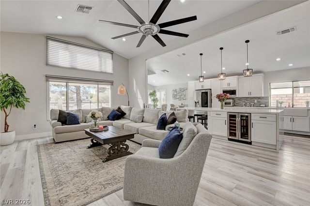 5429 Painted Sunrise Drive, Las Vegas, NV 89149