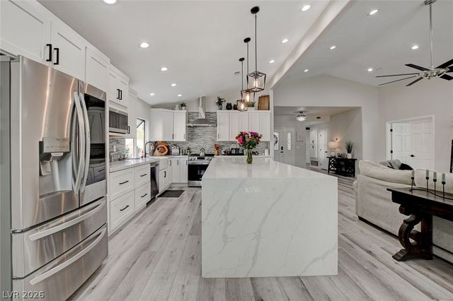 5429 Painted Sunrise Drive, Las Vegas, NV 89149