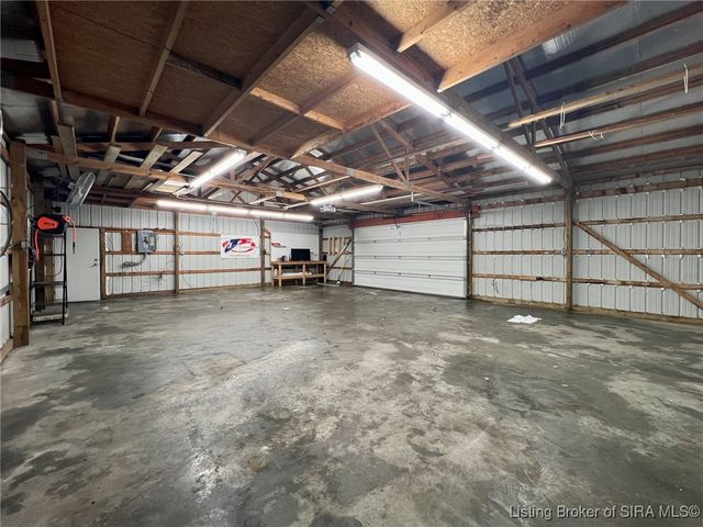 6828 Farnsley Knob Road, Elizabeth, IN 47117