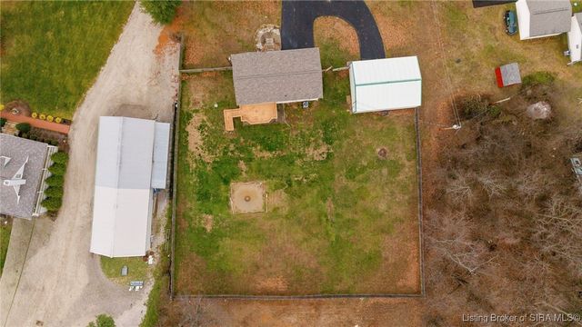 6828 Farnsley Knob Road, Elizabeth, IN 47117