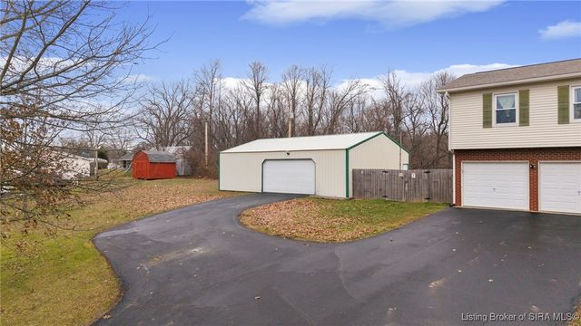 6828 Farnsley Knob Road, Elizabeth, IN 47117
