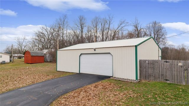 6828 Farnsley Knob Road, Elizabeth, IN 47117