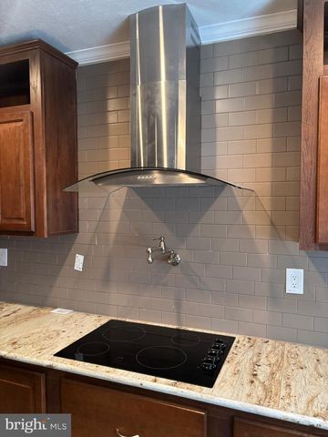 12130 EASTERN AVE, Middle River, MD 21220