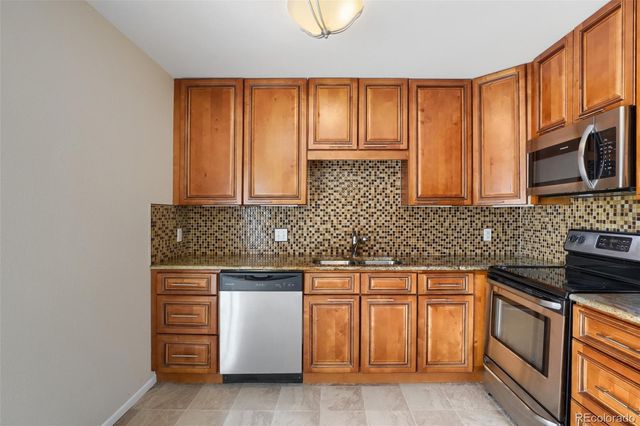 1068 Norfolk Street, Aurora, CO 80011