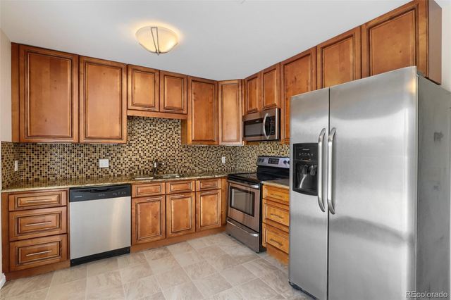 1068 Norfolk Street, Aurora, CO 80011