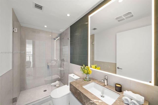 500 Alton 3402.03 3402.03, Miami Beach, FL 33139