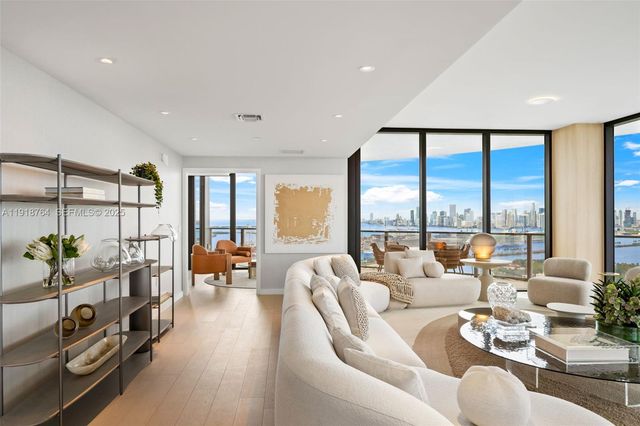 500 Alton 3402.03 3402.03, Miami Beach, FL 33139