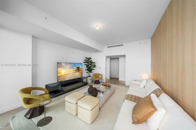 500 Alton 3402.03 3402.03, Miami Beach, FL 33139