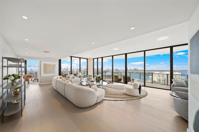 500 Alton 3402.03 3402.03, Miami Beach, FL 33139