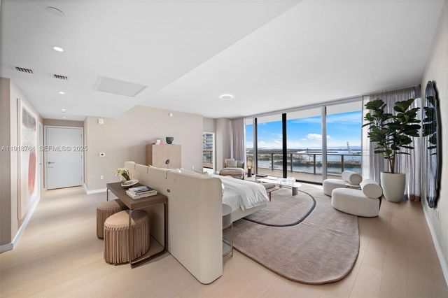 500 Alton 3402.03 3402.03, Miami Beach, FL 33139