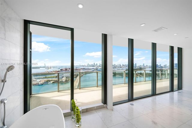 500 Alton 3402.03 3402.03, Miami Beach, FL 33139