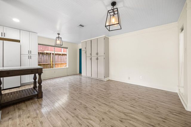 1203 Bramblebury Drive, Sugar Land, TX 77498