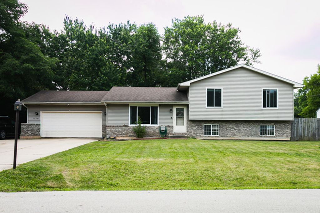 12087 W Blossom Avenue, Beach Park, IL 60087