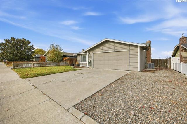118 S 23rd Place, Kennewick, WA 99337