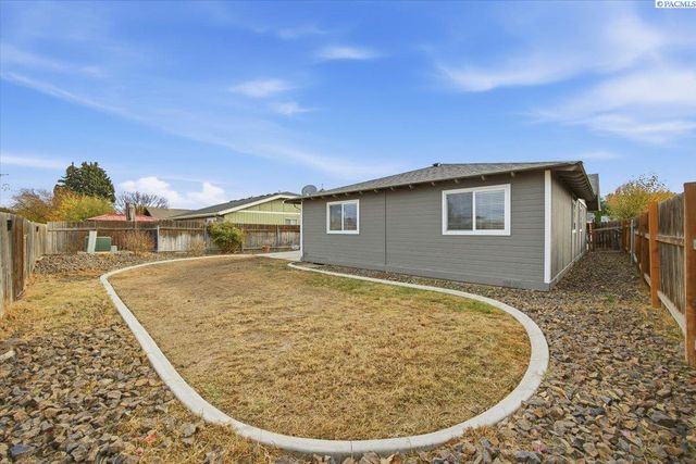 118 S 23rd Place, Kennewick, WA 99337