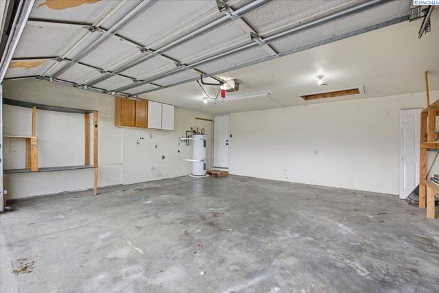 118 S 23rd Place, Kennewick, WA 99337