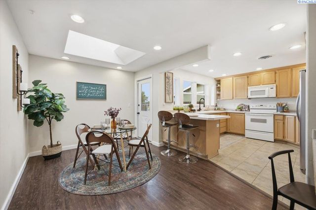 118 S 23rd Place, Kennewick, WA 99337