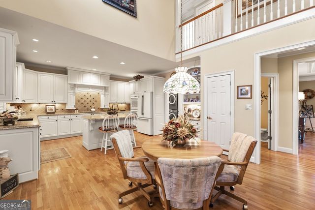 8015 Hurakan Creek Crossing, Cumming, GA 30028