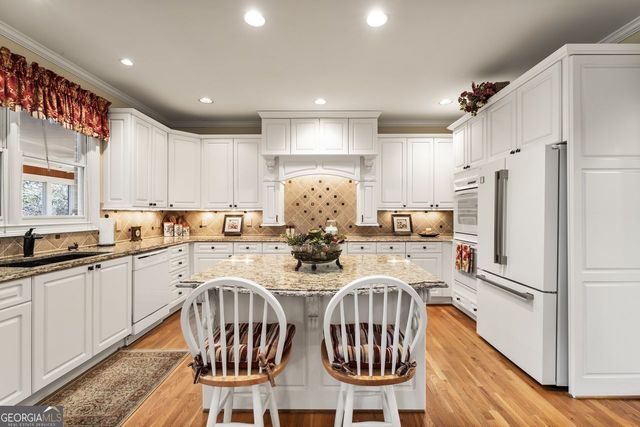 8015 Hurakan Creek Crossing, Cumming, GA 30028