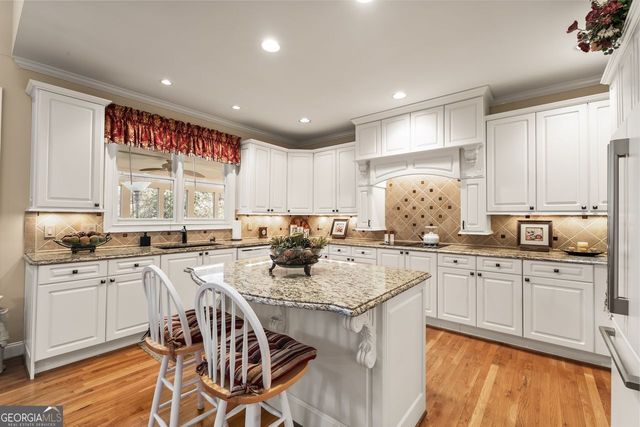 8015 Hurakan Creek Crossing, Cumming, GA 30028