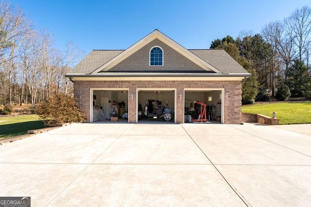 8015 Hurakan Creek Crossing, Cumming, GA 30028