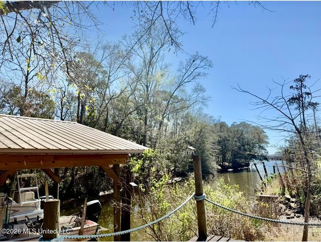 4818 Oakwood Street, Moss Point, MS 39563