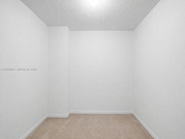 206 SE 10th St 203, Dania Beach, FL 33004