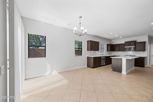 1948 W DAVIS Road, Phoenix, AZ 85023