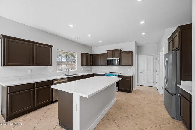 1948 W DAVIS Road, Phoenix, AZ 85023