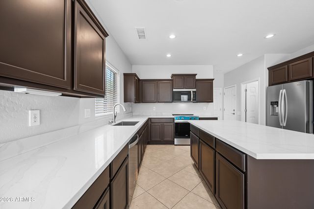 1948 W DAVIS Road, Phoenix, AZ 85023