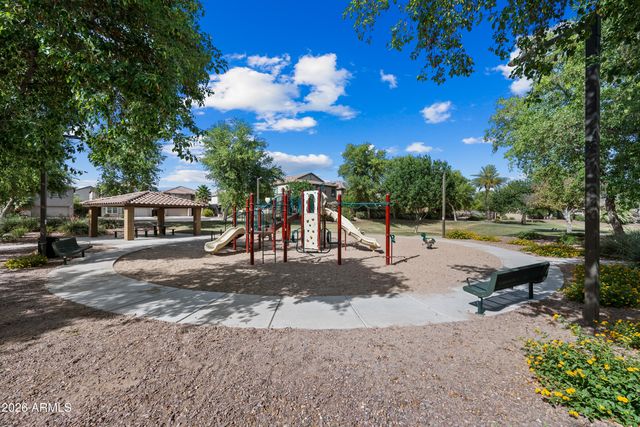 1948 W DAVIS Road, Phoenix, AZ 85023